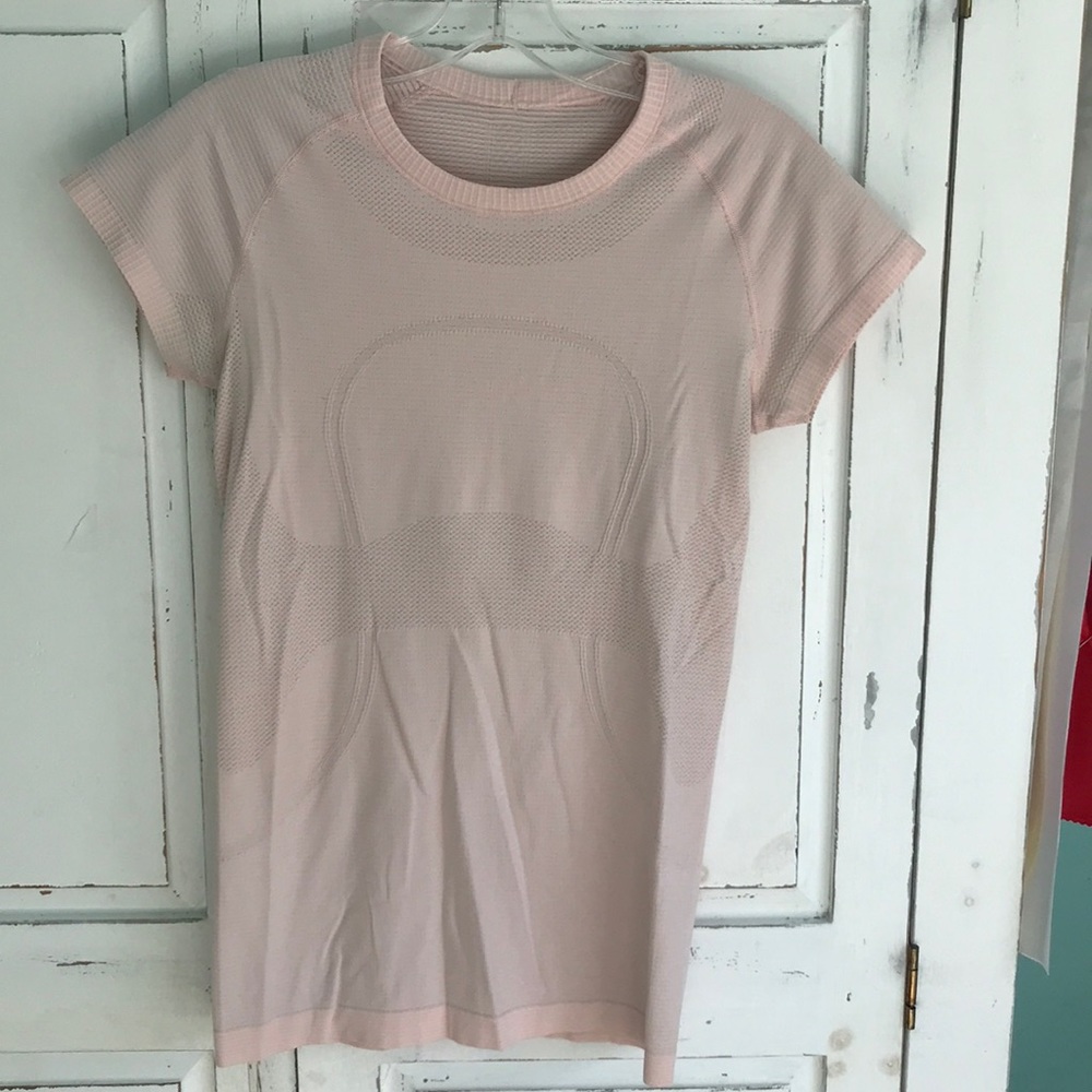 Lululemon Light Pink Swiftly Tech ShortSleeve Crew